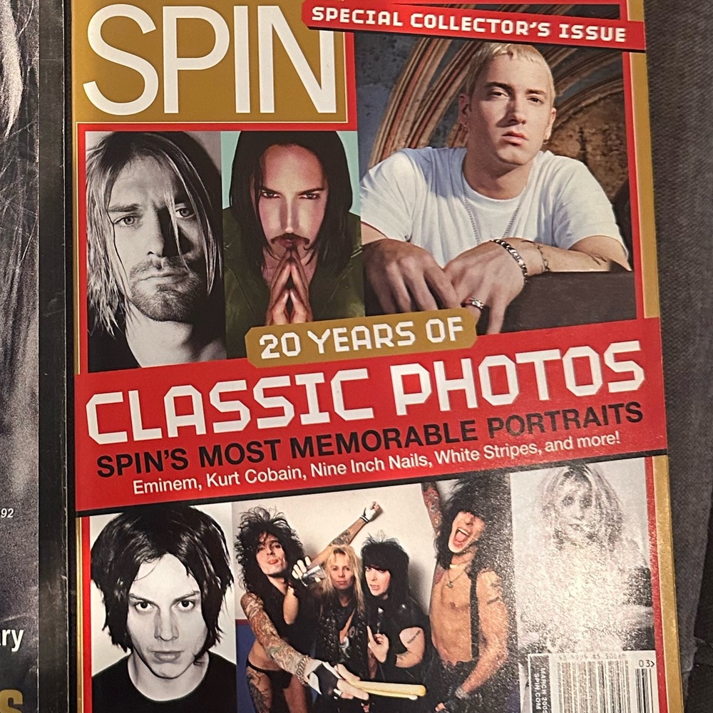 Nirvana/Kurt Cobain Book of Photos, Nirvana memorabilia/ magazines - Picture 9 of 9